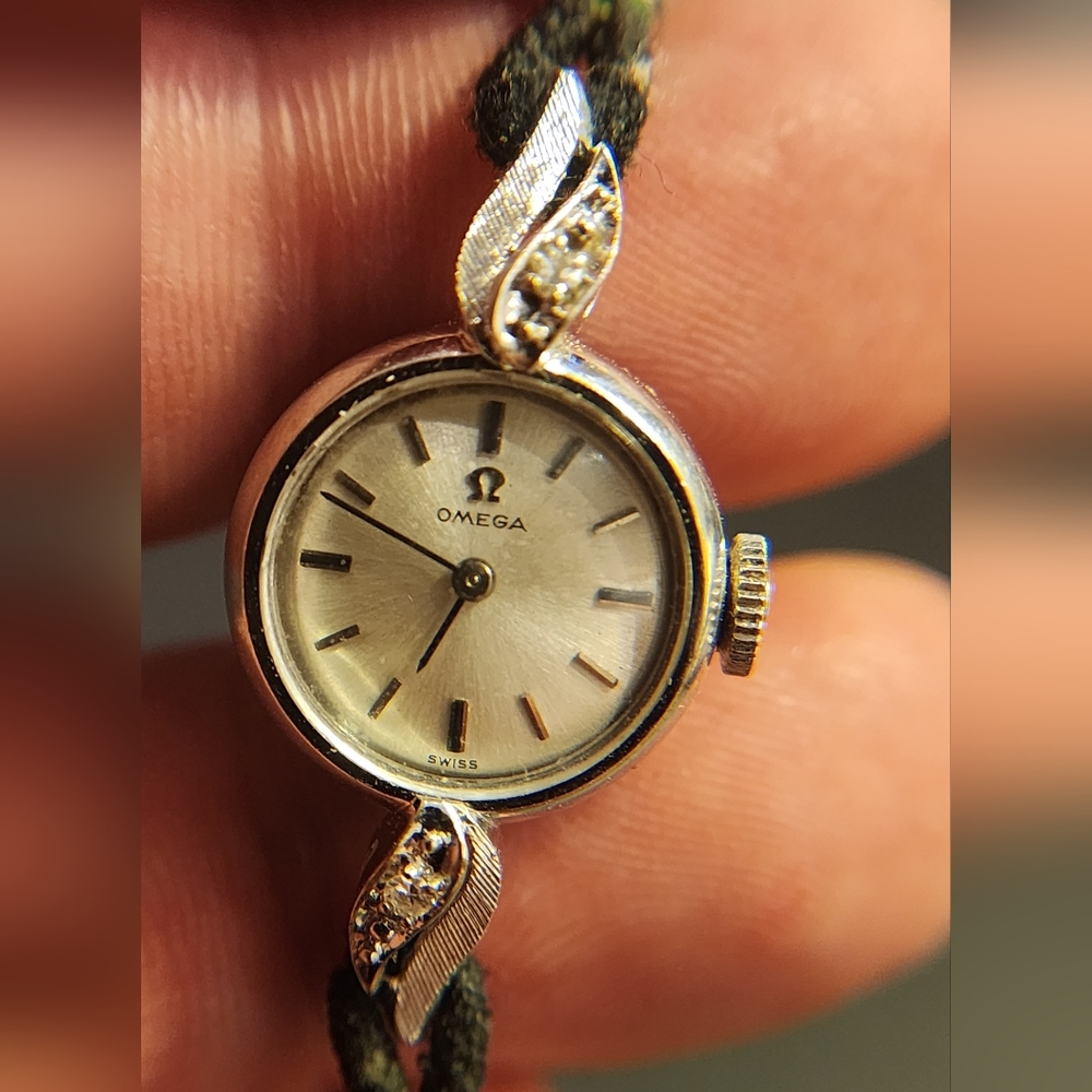 14K Gold and Diamonds Omega Windup Ladies Watch